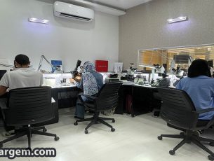 آزمایشگاه سنگ زمرد